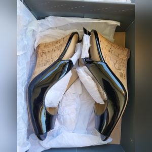 Ann Klein Black Wedges